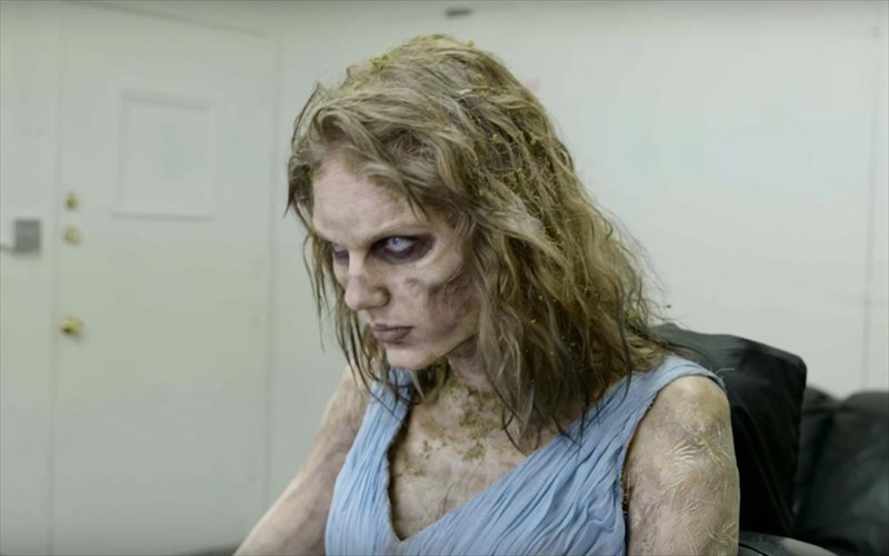 deite-ti-sokaristiki-metamorfosi-tis-taylor-swift-se-zompi-gia-to-neo-tis-binteoklip