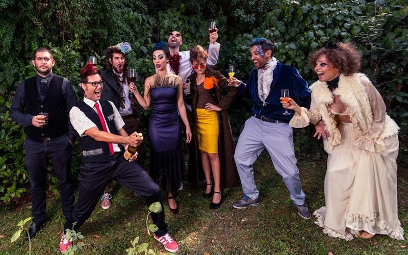 omisnthropos-apo-tin-omada-4frontal-sto-thiseion--protes-fotografies-protes-fotografies