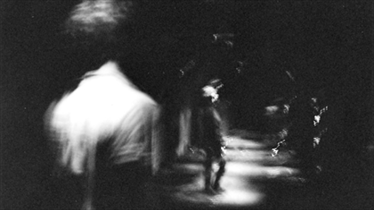 diadrastiki-eikastiki-sunomilia-me-thema-tis-skies-stin-poli