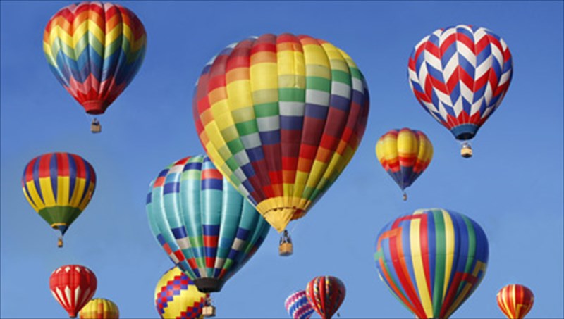 ta-kalutera-fthinoporina-taksidia-gia-to-2012