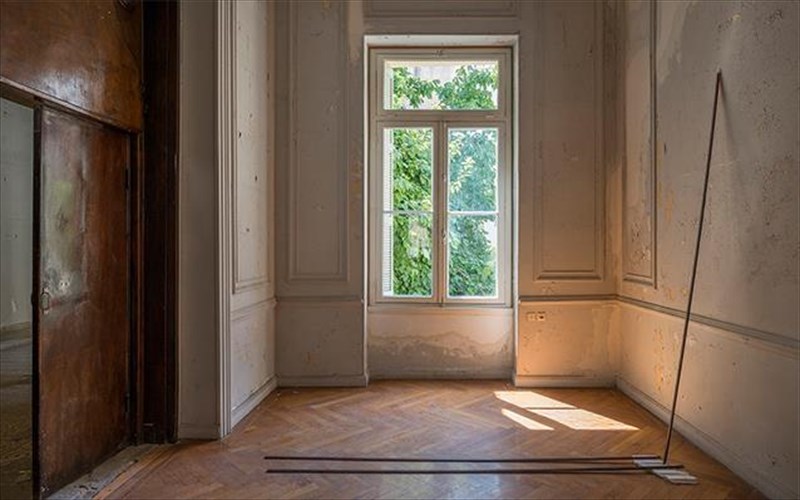 ergo-stin-poli-2017-o-neon-energopoiei-ena-istoriko-neoklasiko-tis-athinas