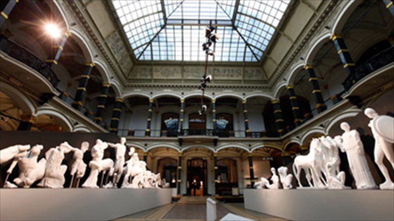 anoikse-sto-berolino-tis-pules-tis-i-ekthesi-gia-tin-arxaia-olumpia-ekthesi-gia-tin-arxaia-olumpia