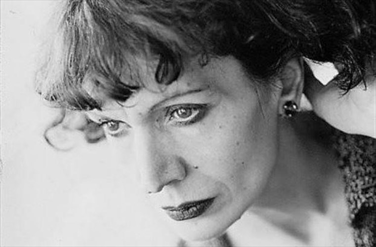 i-zuranna-zateli-se-mia-suzitisi-ef-olis-tis-ulis-ston-iano