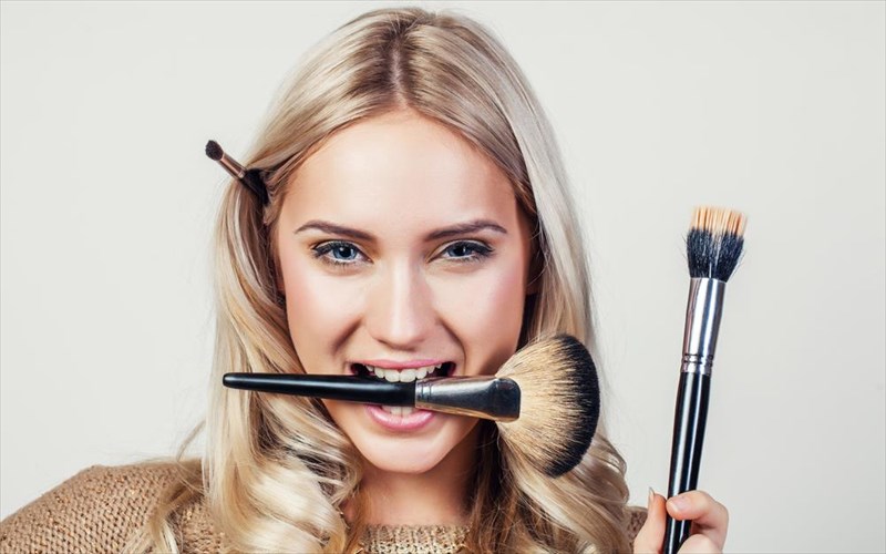 pote-to-makigiaz-mas-einai-uperboliko