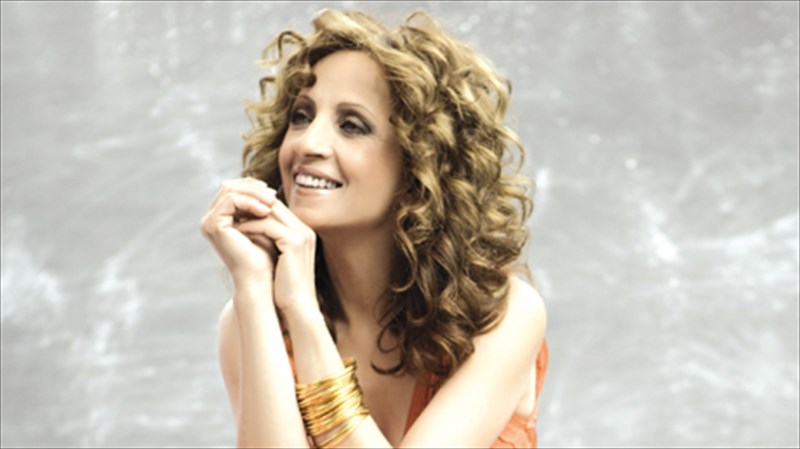 glukeria-den-exoume-akoma-tragoudopoious-pou-tha-feroun-ti-sugxroni-mousiki-anoiksi