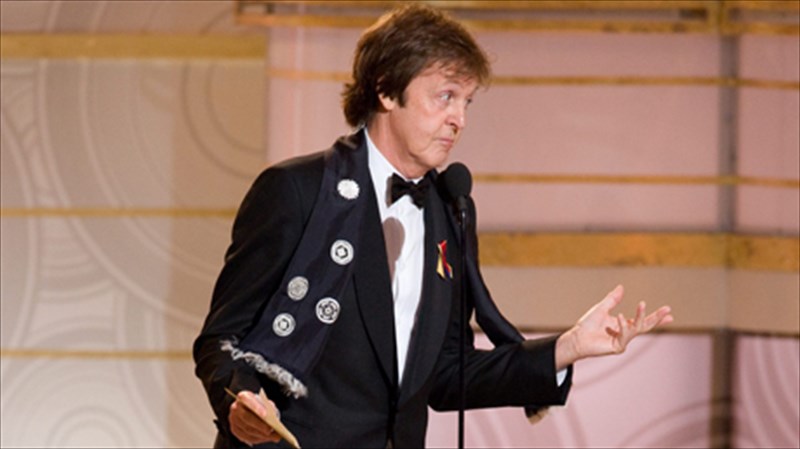 gallikos-titlos-timis-gia-ton-pol-makkartnei