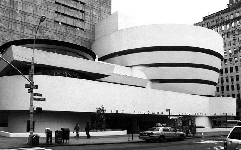 ta-100-simantikotera-ktiria-tou-20ouaiona-se-mia-ekdosi