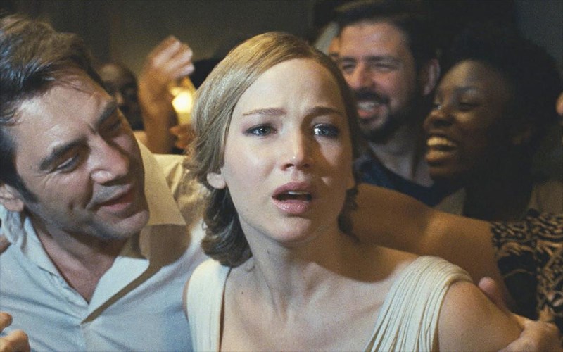 to-mother-einai-mia-apolaustika-xaotiki-sullipsi-katadikasmeni-na-dixasei-me-pathos