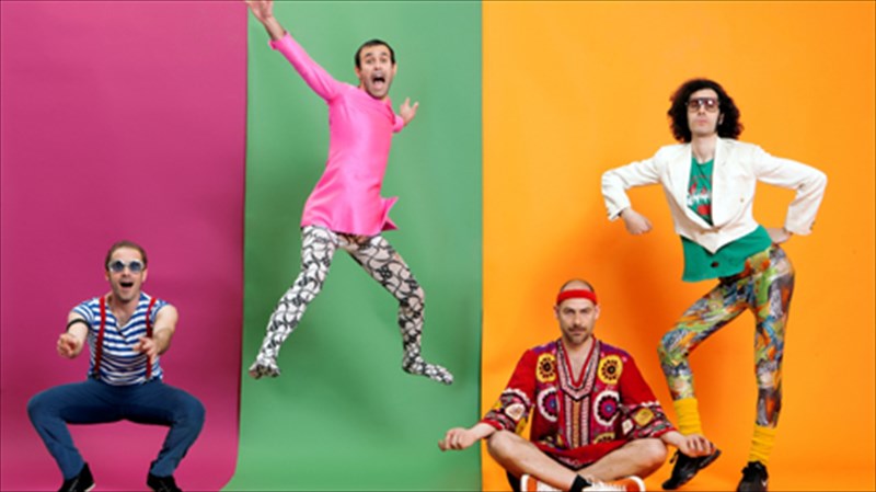 polles-diaskeues-kai-afthono-gelio-apo-tous-burger-project