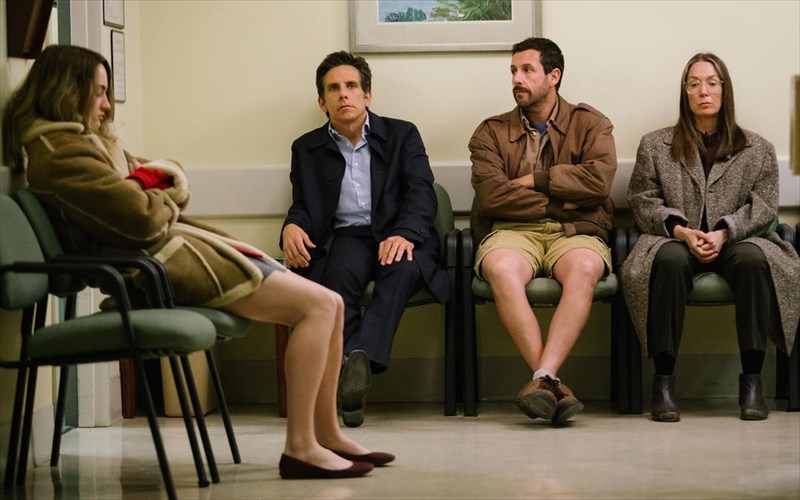 me-to-the-meyerowitz-stories-irthe-i-ora-na-paradextoume-oti-o-adam-sandler-einai-kalos-ithopoios-adam-sandler-einai-kalos-ithopoios