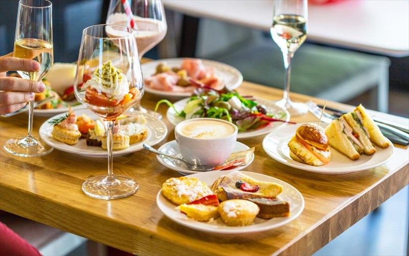 krasi-me-to-proino-ki-omos