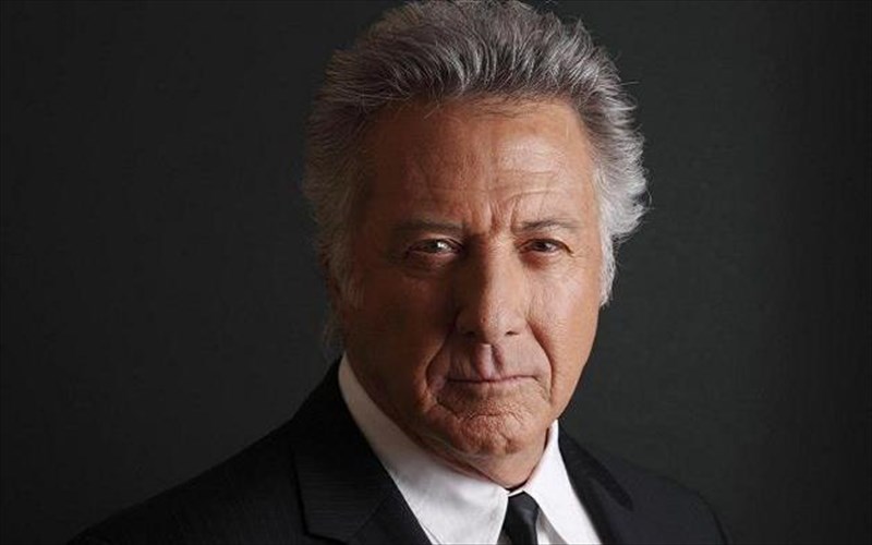 kai-kata-tou-dustin-hoffman-katigoria-gia-seksoualiki-parenoxlisi-apo-proin-17xroni
