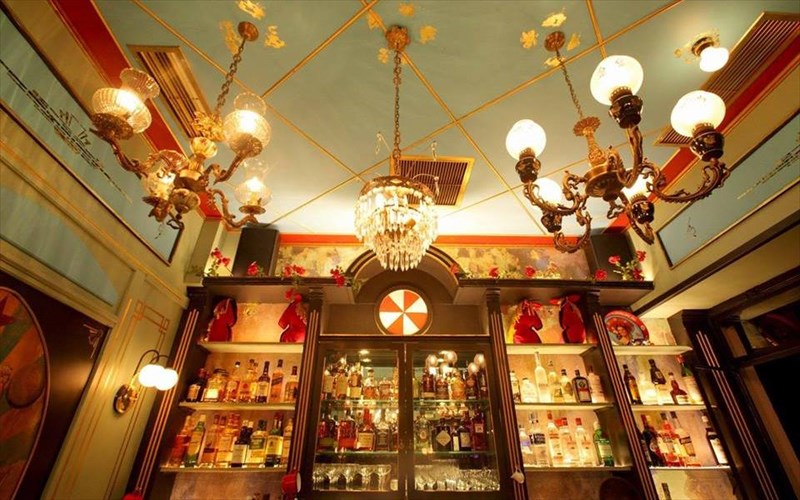 monsieur-cannibale-ena-tsirko-bistro-sto-pagkrati