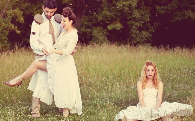 peri-ektos-orion-erotos-sto-apo-mixanis-theatro