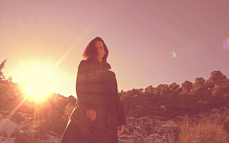 oi-keep-shelly-in-athens-ston-faro-tou-kpisn