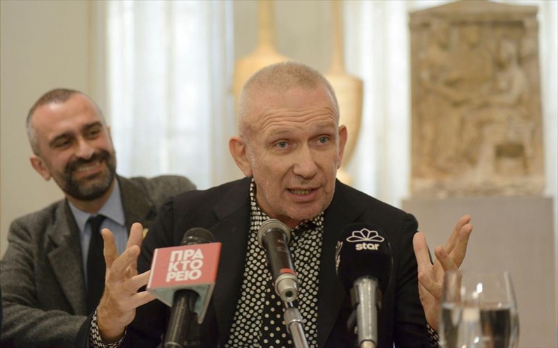o-Jean-paul-gaultier-irthe-sto-mouseio-mpenaki-kai-paredose-mathima-ellinikis-istorias