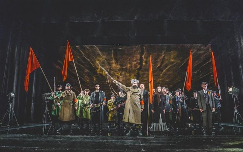 seira-suzitiseon-gia-ti-rosiki-epanastasi-sto-basiliko-theatro