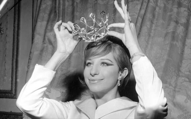 anadromi-stin-mageutiki-kariera-tis-barbra-streisand-apo-to-netflix