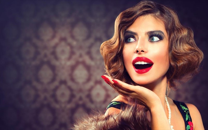 pos-na-dialekseis-kokkino-kragion-gia-ta-xristougenna