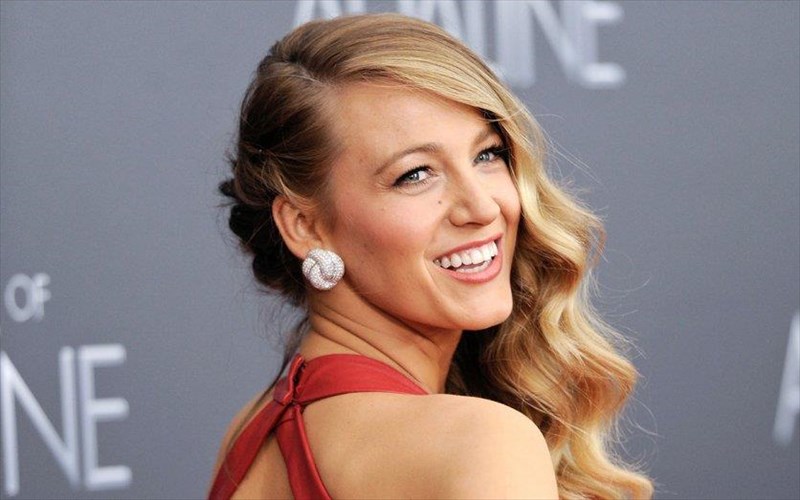 traumatistike-i-blake-lively-sta-gurismata-tis-neas-tis-tainias-blake-lively-sta-gurismata-tis-neas-tis-tainias