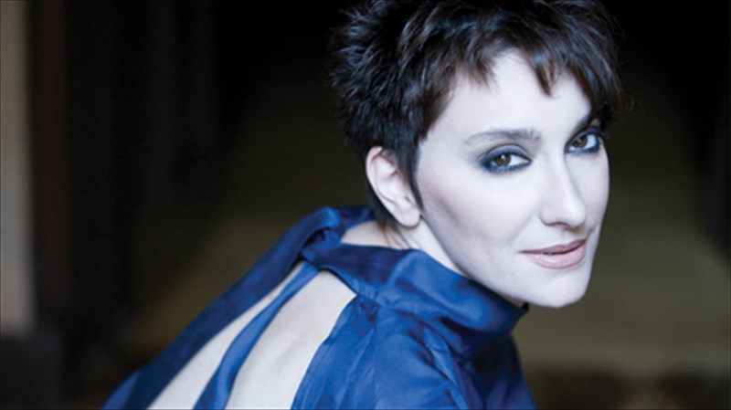 mono-emeis-kai-i-iro-ston-iano-iro-ston-iano