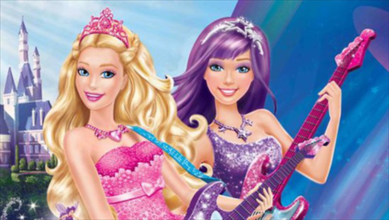 h-barbie-ginetai-pop-star