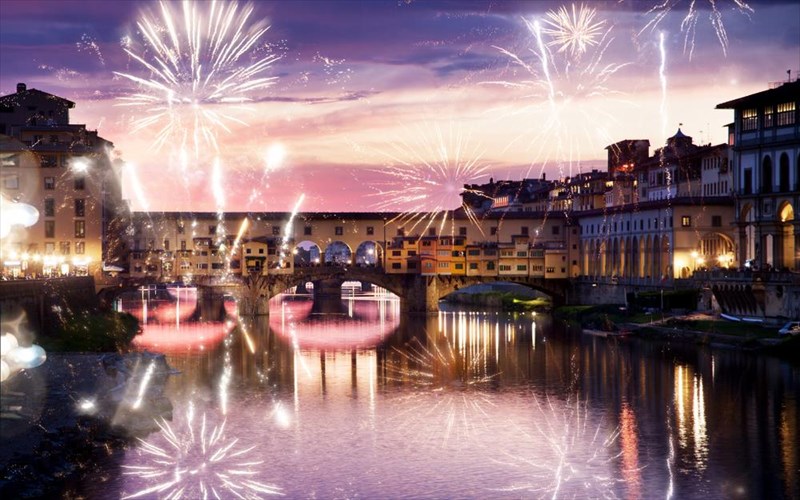 paramoni-protoxronias-se-deka-fotografies-apo-olo-ton-kosmo