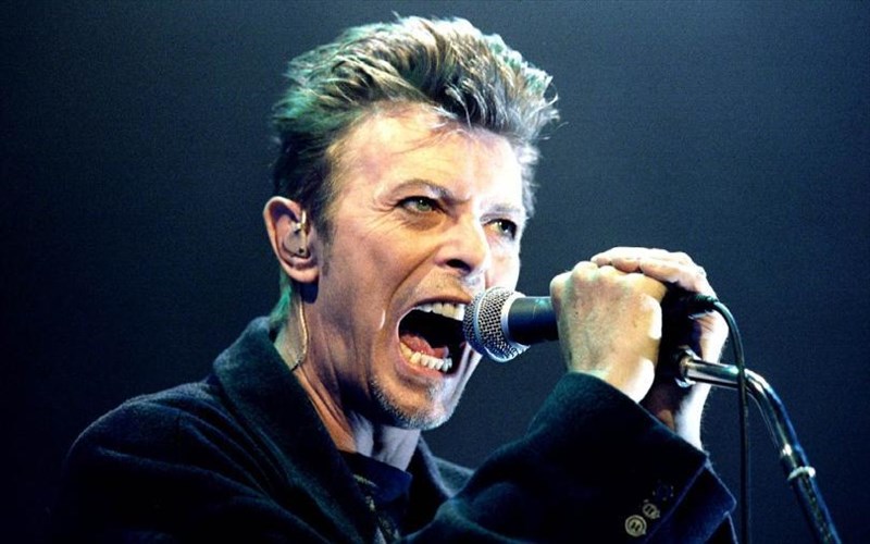 neo-treiler-gia-to-ntokimanter-tou-david-bowie