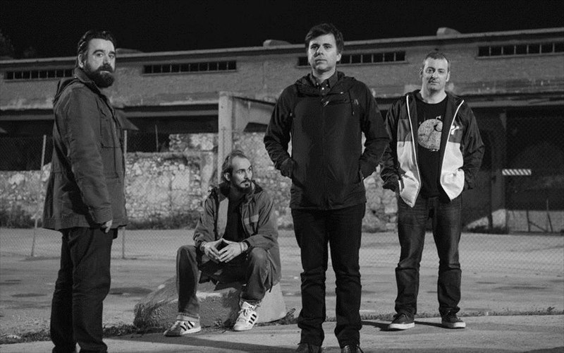 oi-menta-epistrefoun-me-neo-tragoudi