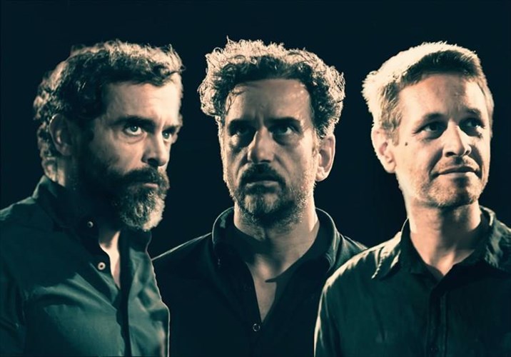 adiakopo-flert-realismou-metafusikis-metafusikis