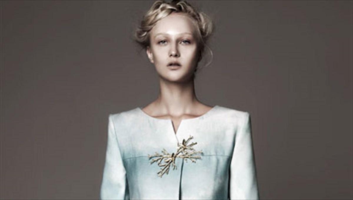 londreziki-moda-me-elliniki-upografi