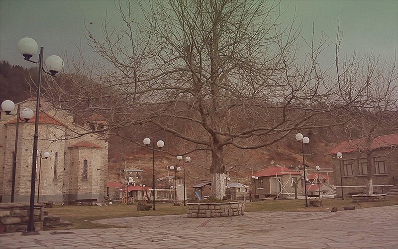 ta-xristougenna-irthan-fetos-noritera-sti-nea-kotuli-xari-sti-ups