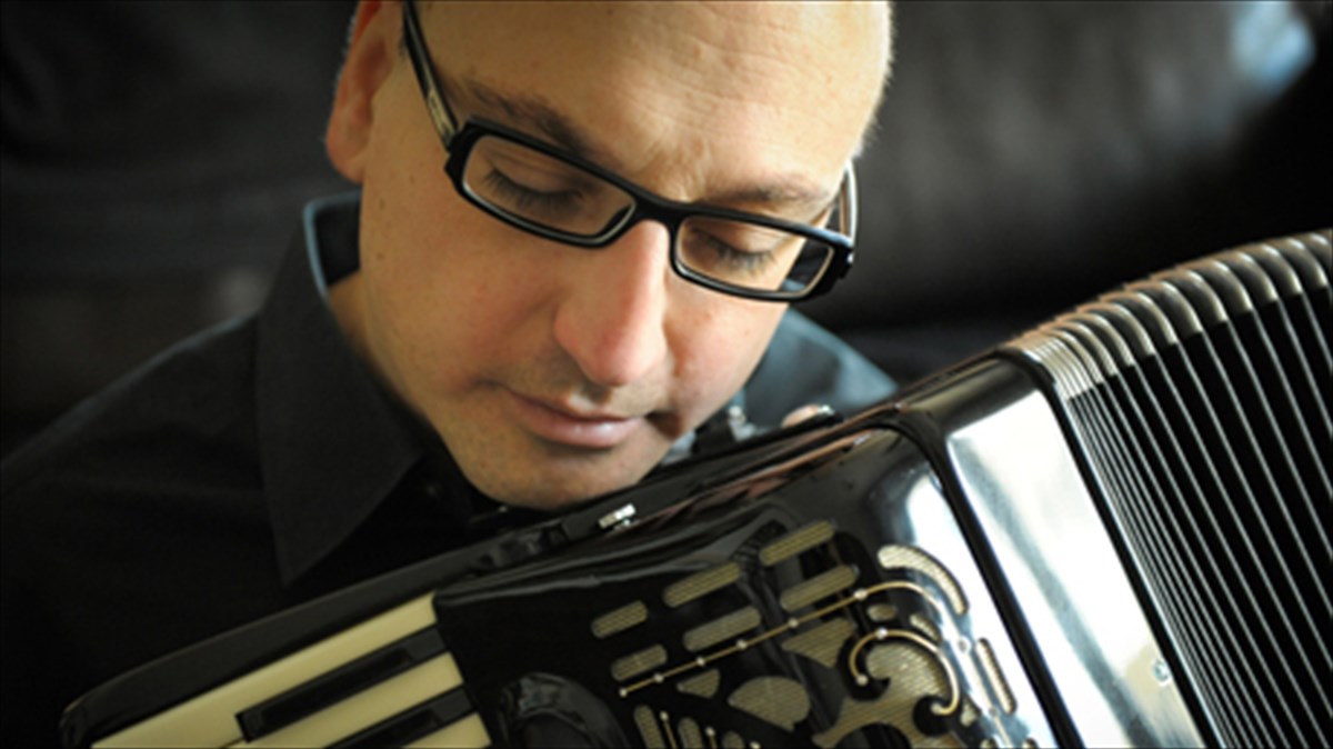 Jazz-ixoxromata-kai-autosxediasmoi-apo-enan-birtouozo-tou-eidous