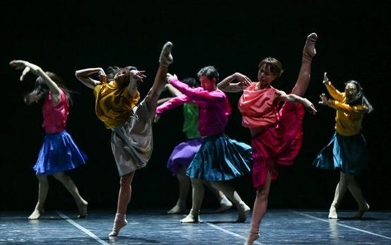 akroasi-xoreuton-sto-mpaleto-tis-els