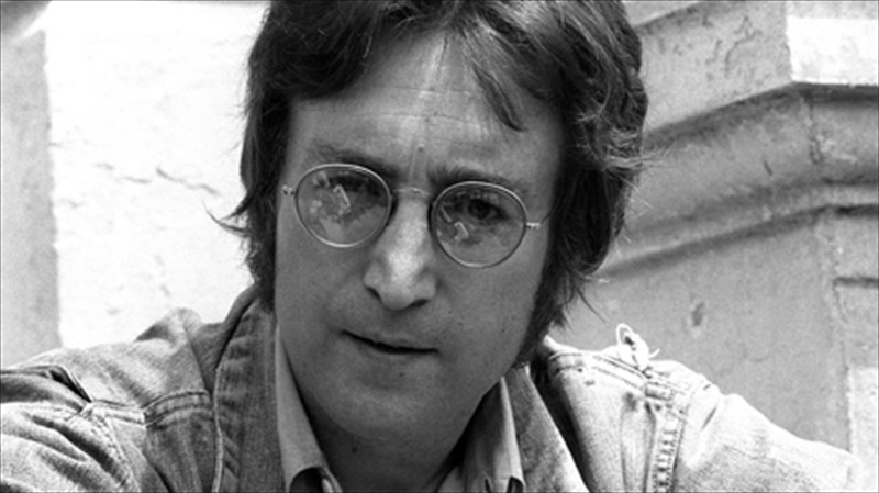 who-is-who-John-lennon