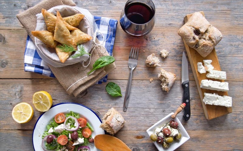 etoimazetai-to-1o-diethnes-sunedrio-ellinikis-gastronomias