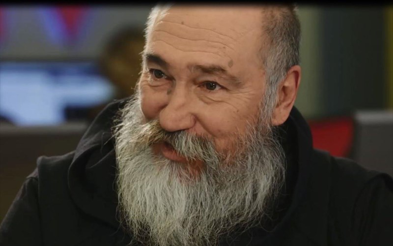 efuge-o-tzimis-panousis-tzimis-panousis