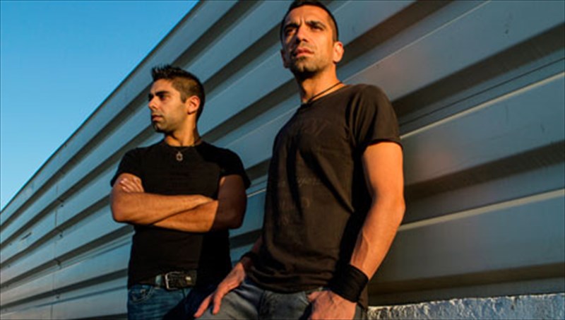 ta-kitrina-podilata-live-stin-arxitektoniki