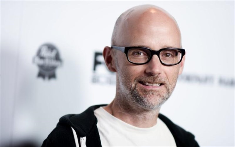 o-moby-ksanaxtupa-me-nees-apokalupseis-gia-ton-donald-trump