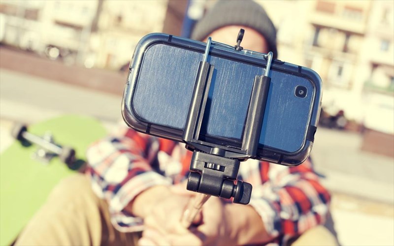 breite-tin-kallitexniki-sas-selfie-me-ti-boitheia-tou-google