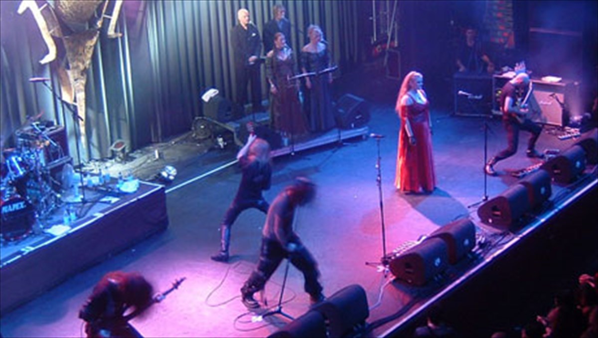 telos-epoxis-gia-tous-therion-me-stasi-stin-ellada