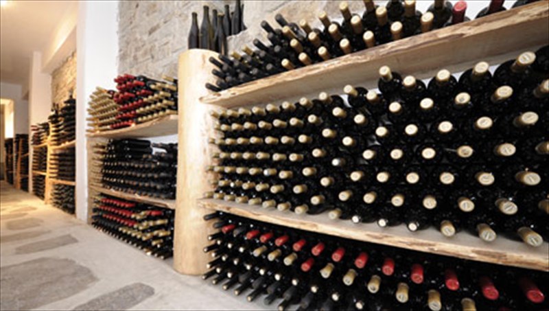 oinopoiia-afianes-ikariotikos-oinos-me-onomateponumo