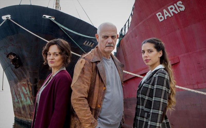 psila-apo-ti-gefura-sto-ethniko-theatro-protes-fotografies-protes-fotografies