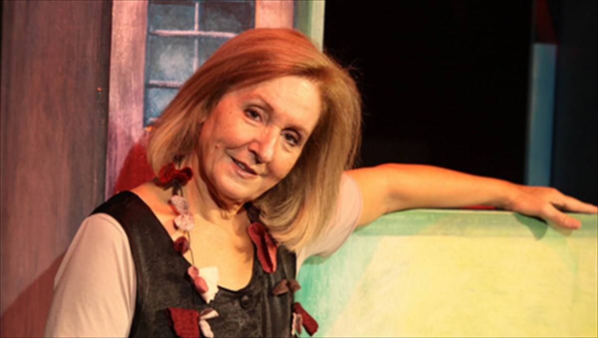 karmen-rouggeri-anebazei-tous-muthous-tou-aisopou-gia-tous-lilipouteious-theates