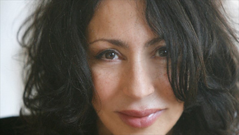 giasmina-reza-erxetai-stin-athina-gia-na-milisei-gia-tin-peripeteia-tis-suggrafis