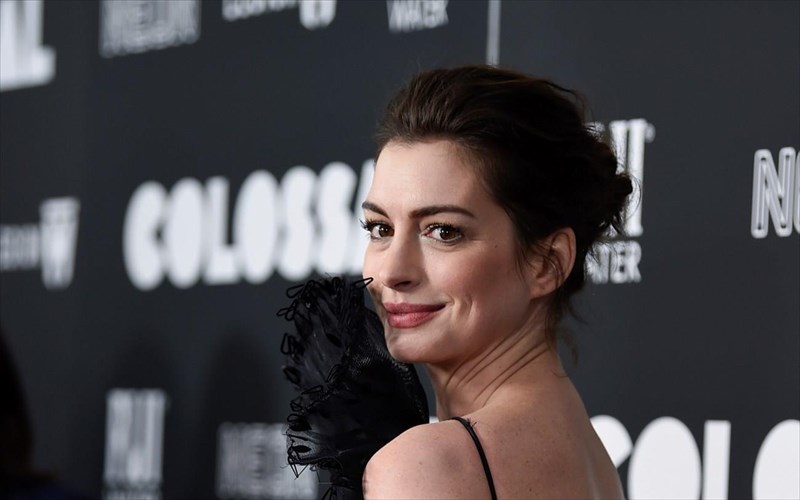 nees-kathusteriseis-gia-tin-barbie-me-tin-anne-hathaway