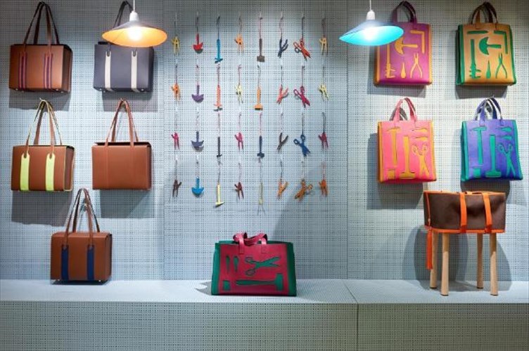 tora-kai-ergaleiothiki-me-tin-upografi-hermes