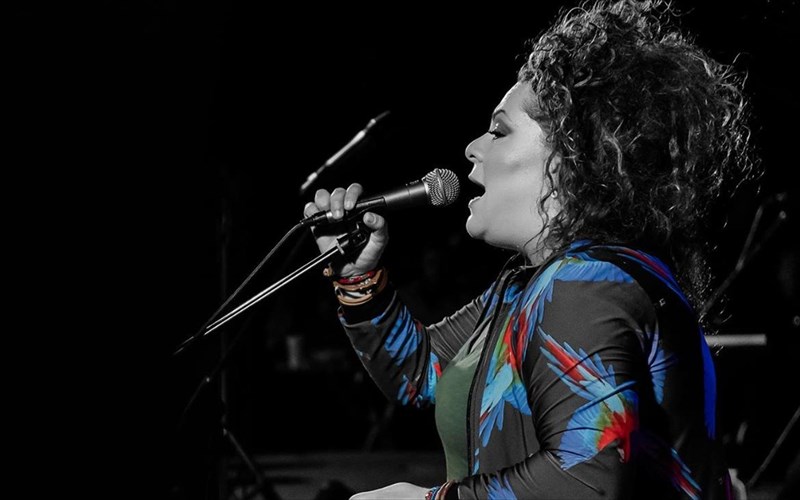 i-matoula-zamani-apo-tous-amorgianous-braxous-stin-athina