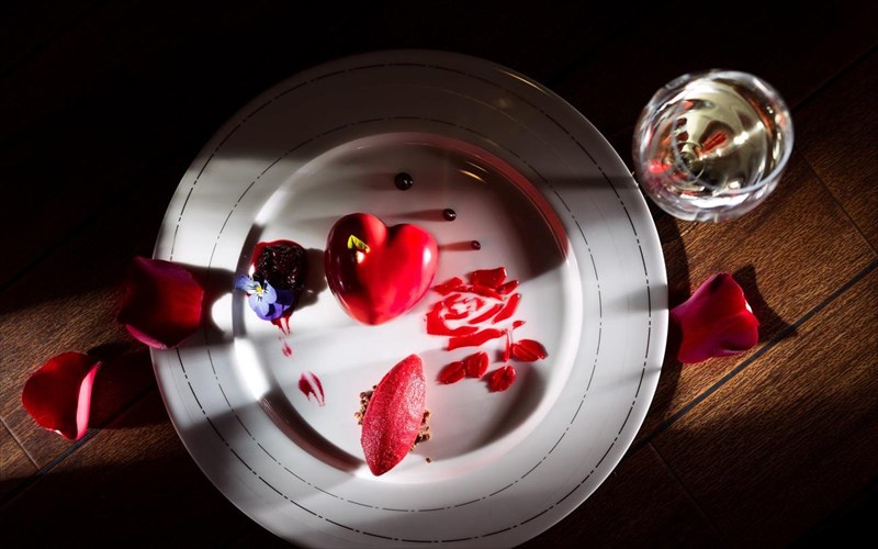 okto-protaseis-gia-agio-balentino-sto-piato