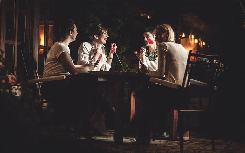 geuma-mono-gia-koritsia-stis-14-tou-minos